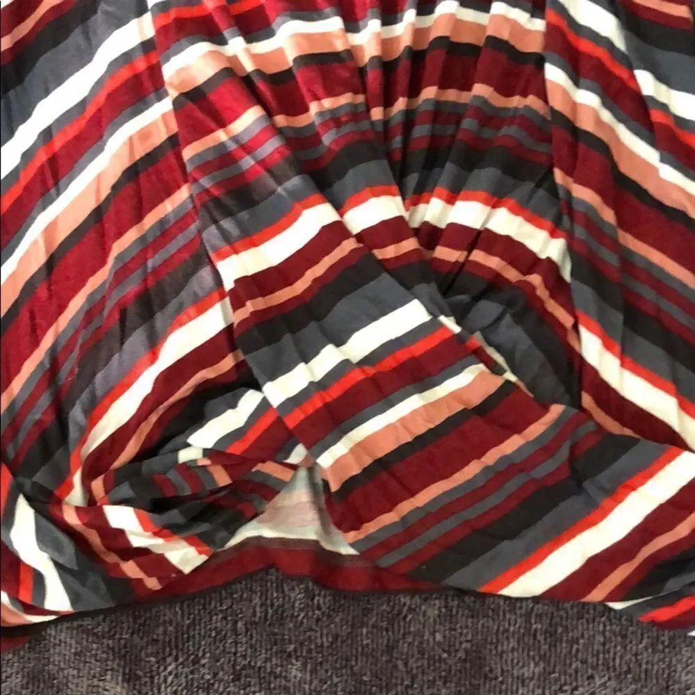 Loft Striped Tank Small NWT - Picture 3 of 3